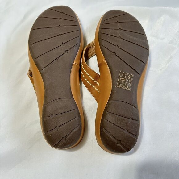 Passions Womens Size US 9 Tan Mustard Stitched  Comfort Low Heel Thong Sandals - Picture 6 of 8